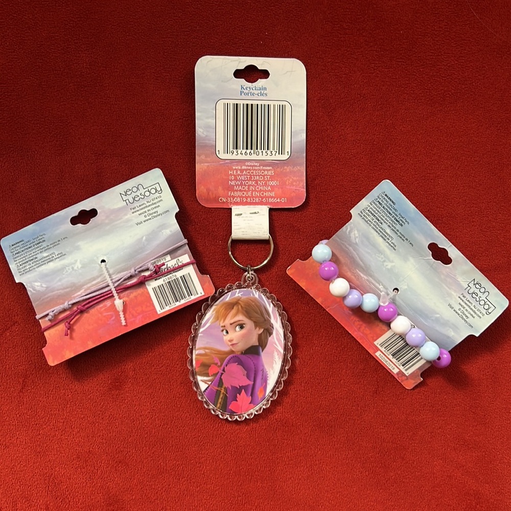 Frozen Bracelets and Key Chain Set - Picture 6 of 6